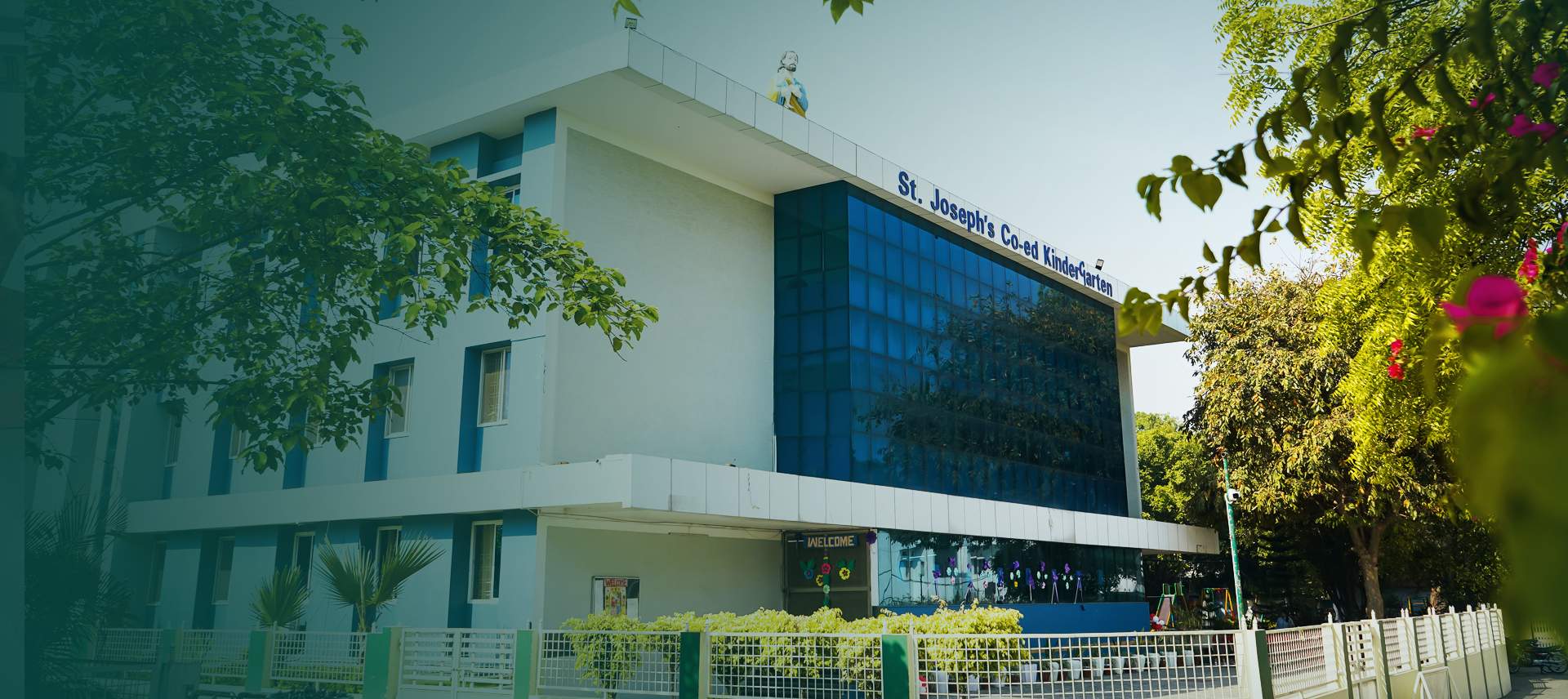 A Campus That Builds Bright Minds